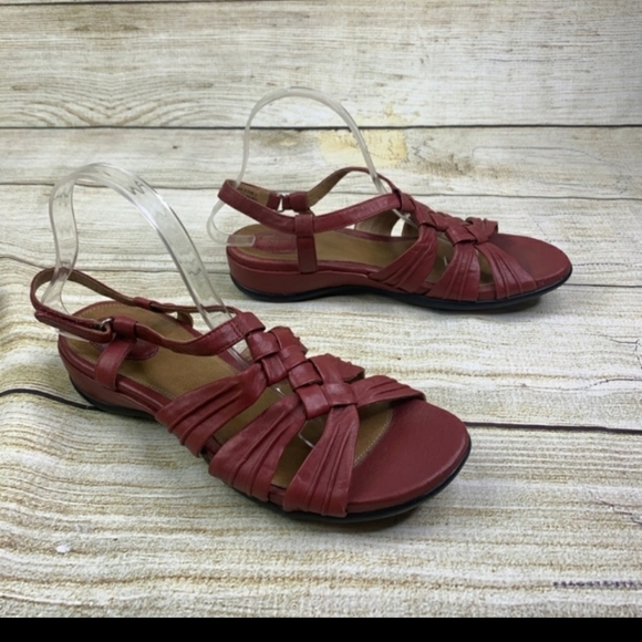 Clarks Artisan Sandals - Picture 1 of 8